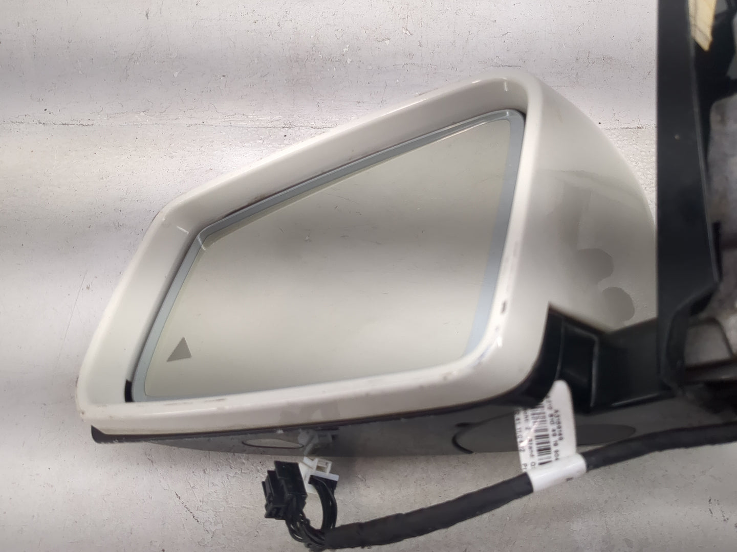 2012 Mercedes E-Class Driver Side View Mirror - Left Door Mirror OEM Used - Oemusedautoparts1.com