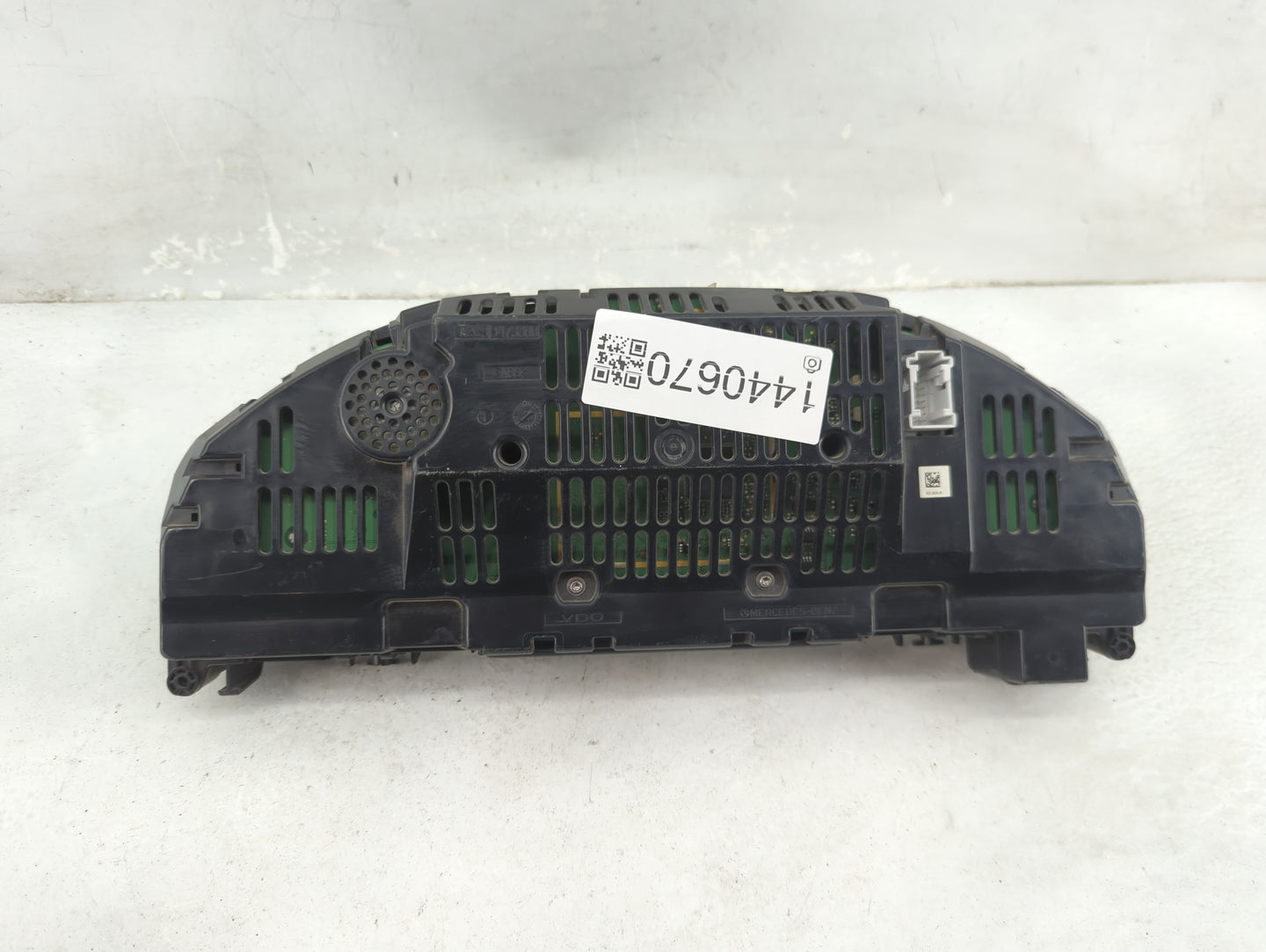2012 Mercedes E350 Instrument Cluster Speedometer Gauges P/N:A2C53257171 Fits OEM Used Auto Parts - Oemusedautoparts1.com