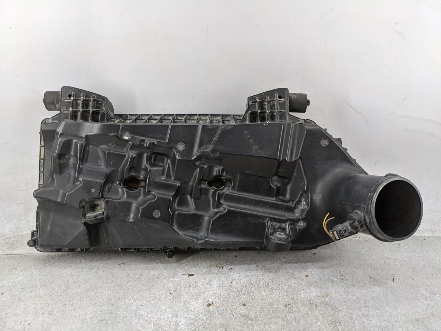 Mercedes E350 Air Cleaner Intake-duct Hose Tube - Oemusedautoparts1.com