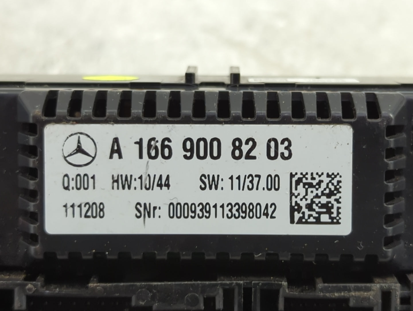 2012 Mercedes Ml350 Climate Control Module Temperature AC/Heater Replacement P/N:A1669001804 Fits OEM Used Auto Parts - Oemu