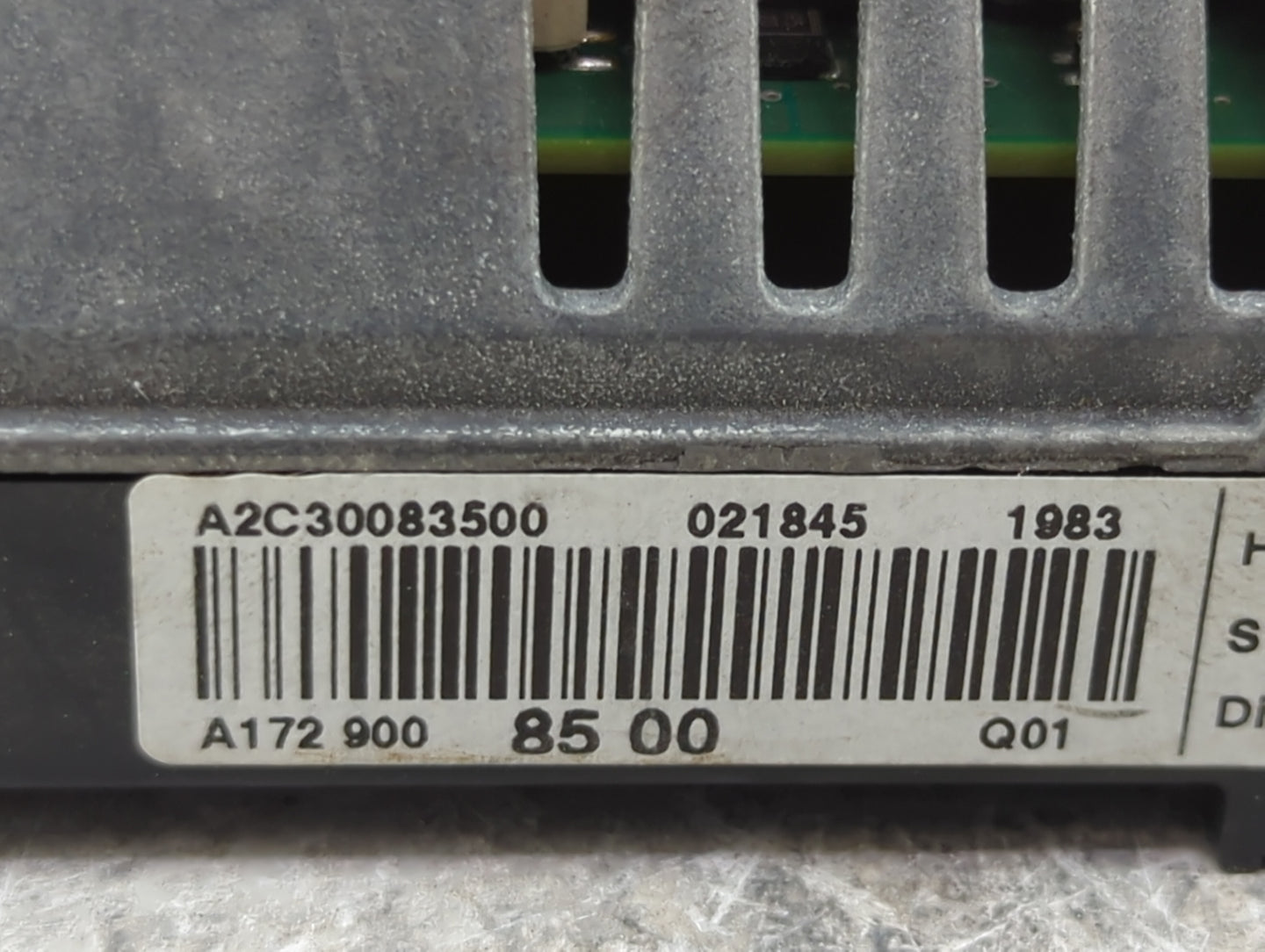 Mercedes Benz C250 Information Display Screen - Oemusedautoparts1.com