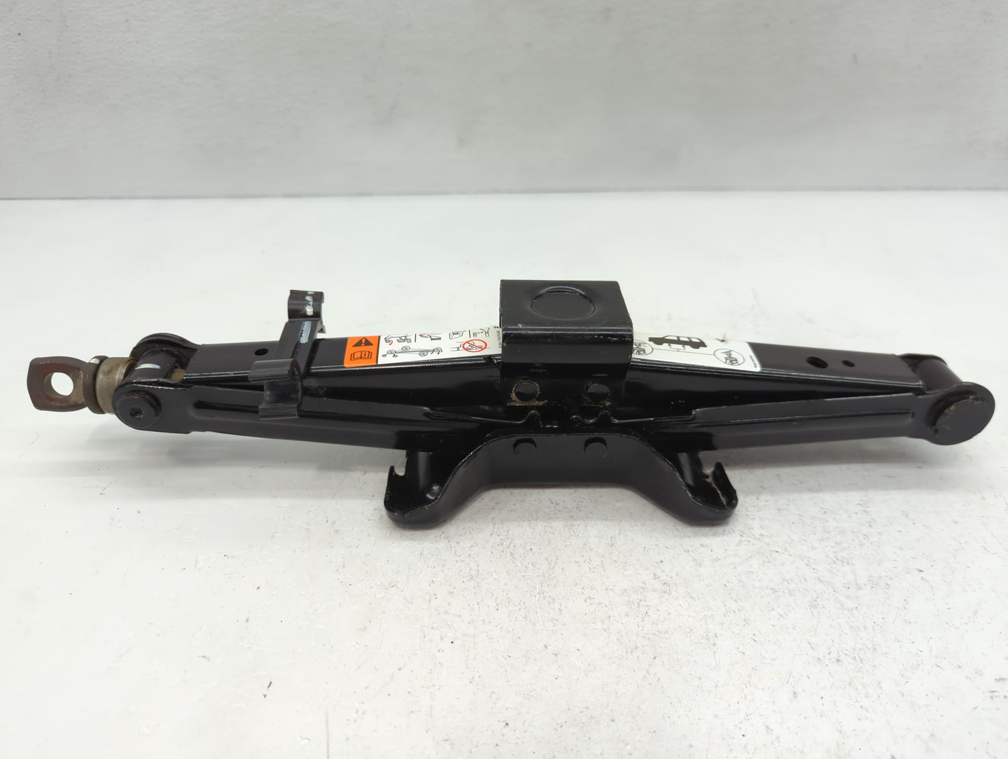 2012 Mercury Mariner Spare Scissor Car Jack - Oemusedautoparts1.com