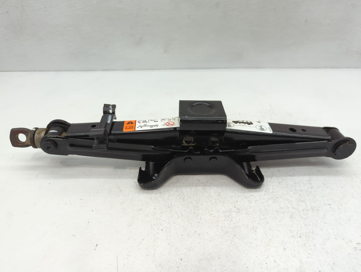2012 Mercury Mariner Spare Scissor Car Jack - Oemusedautoparts1.com