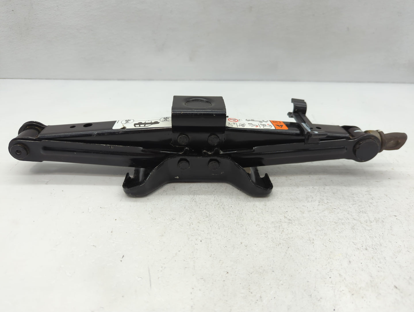 2012 Mercury Mariner Spare Scissor Car Jack - Oemusedautoparts1.com