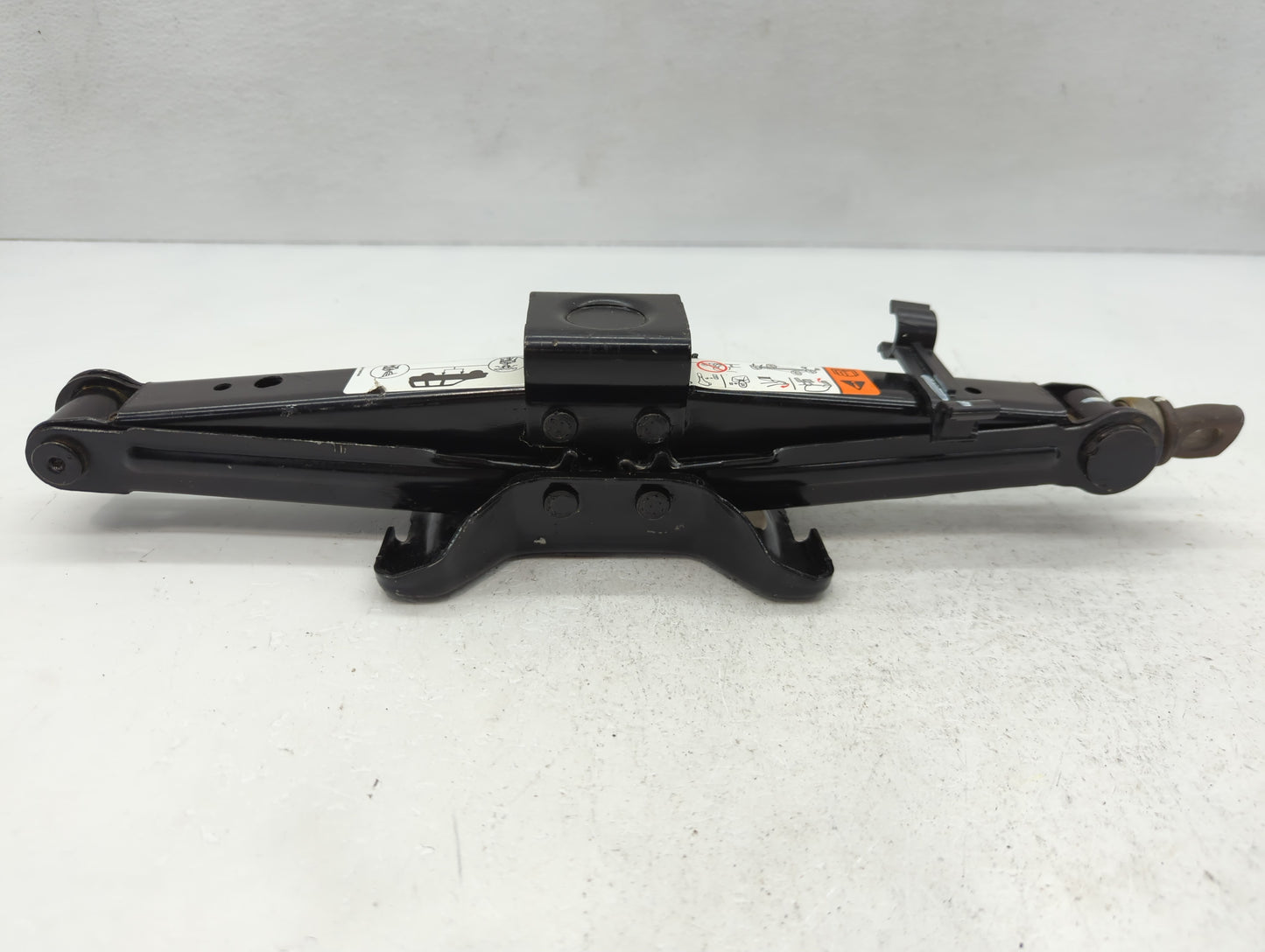 2012 Mercury Mariner Spare Scissor Car Jack - Oemusedautoparts1.com