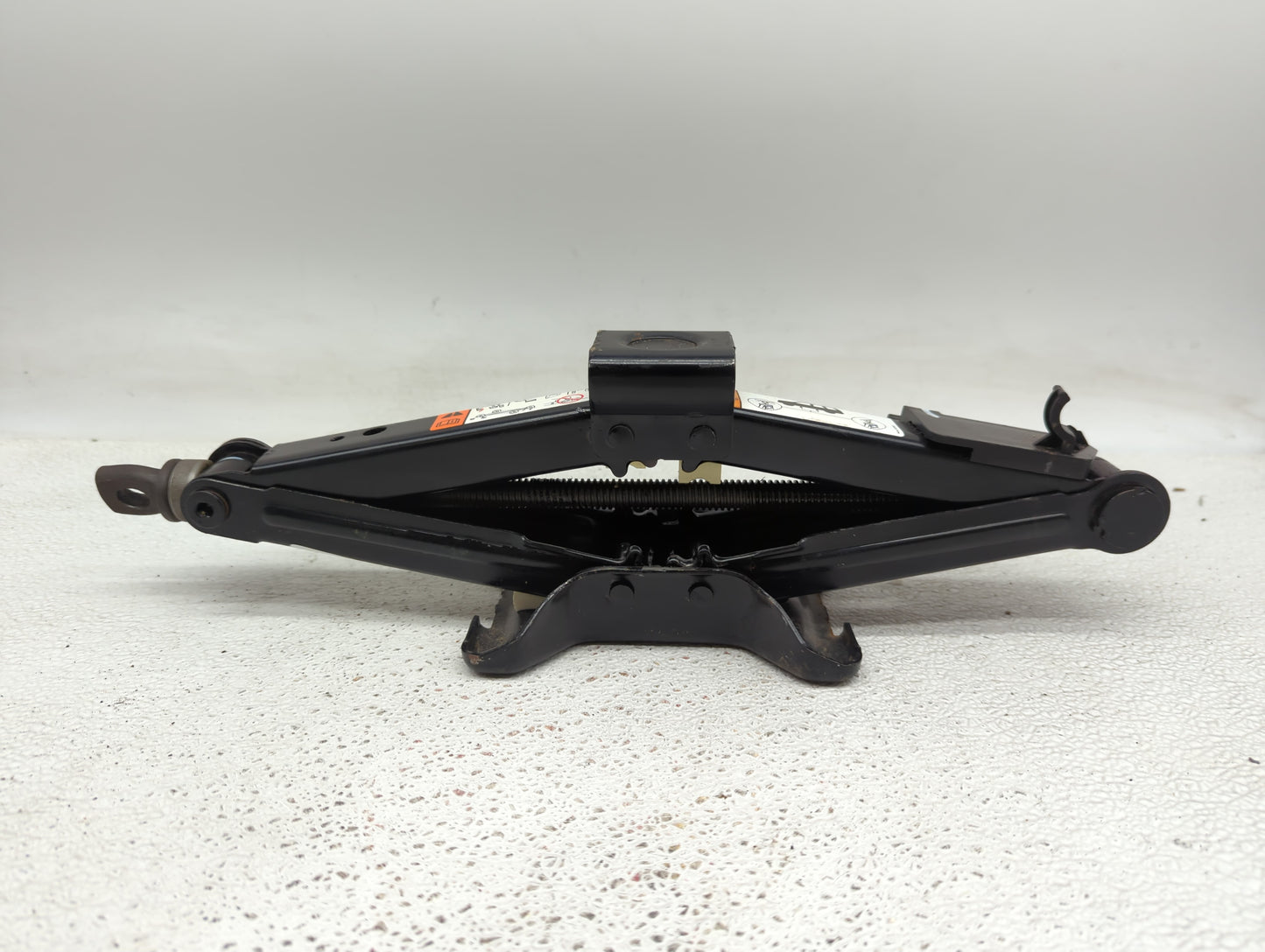 2012 Mercury Mariner Spare Scissor Car Jack - Oemusedautoparts1.com