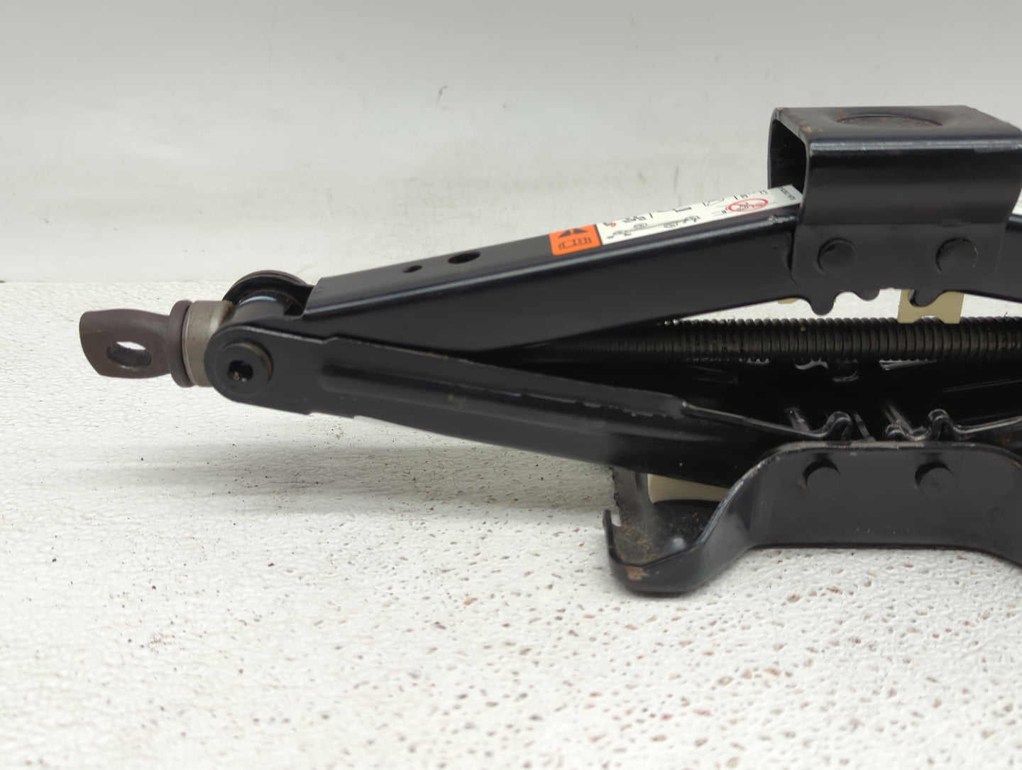 2012 Mercury Mariner Spare Scissor Car Jack - Oemusedautoparts1.com