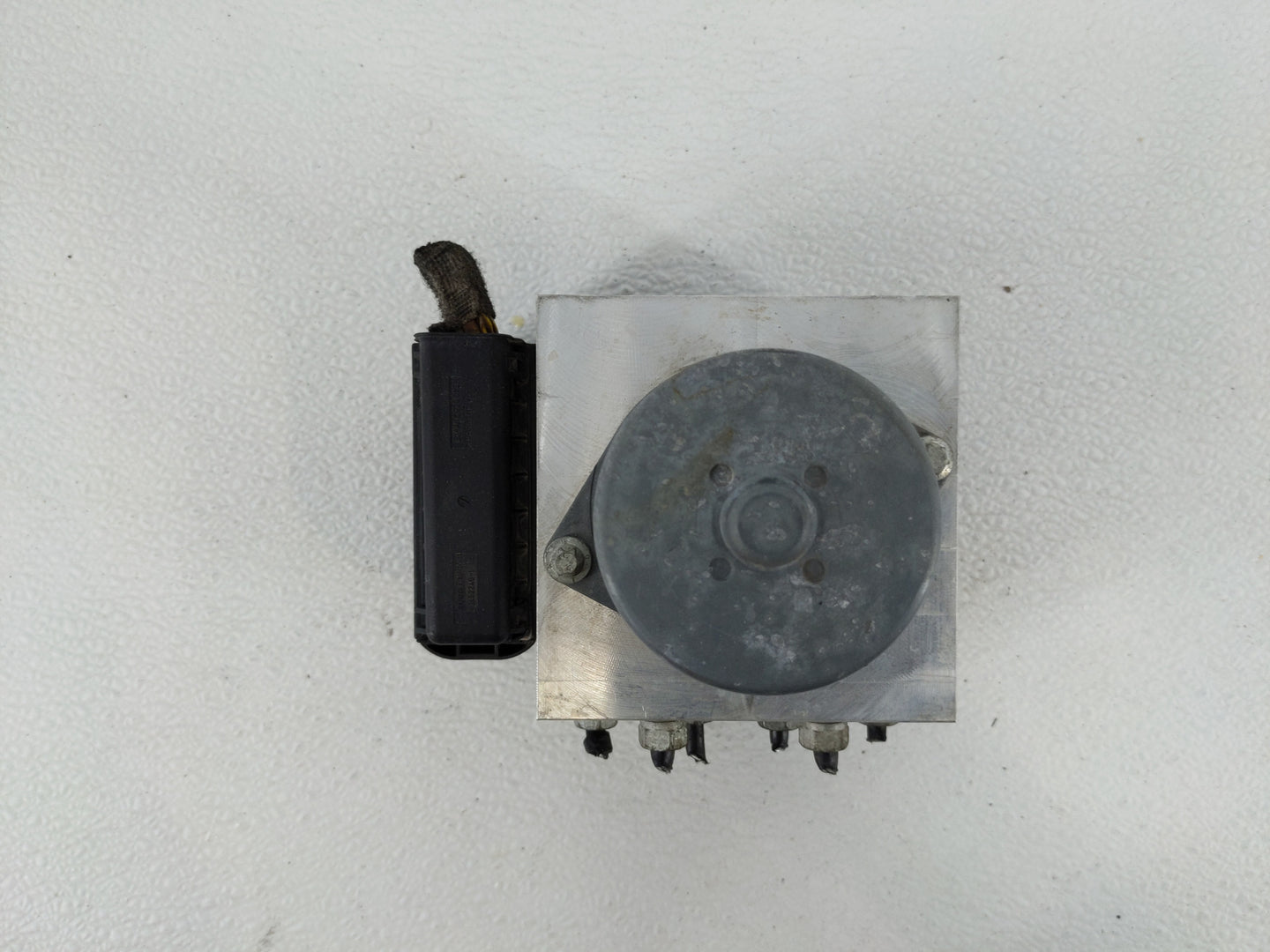 2012-2013 Mini Cooper ABS Pump Control Module Replacement P/N:3451 6796698 01 Fits Fits 2012 2013 OEM Used Auto Parts - Oemu