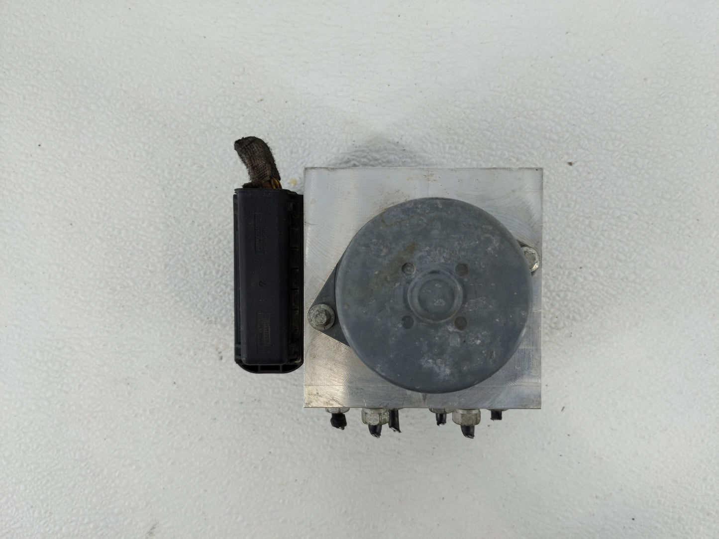 2012-2013 Mini Cooper ABS Pump Control Module Replacement P/N:3451 6796698 01 Fits Fits 2012 2013 OEM Used Auto Parts - Oemu