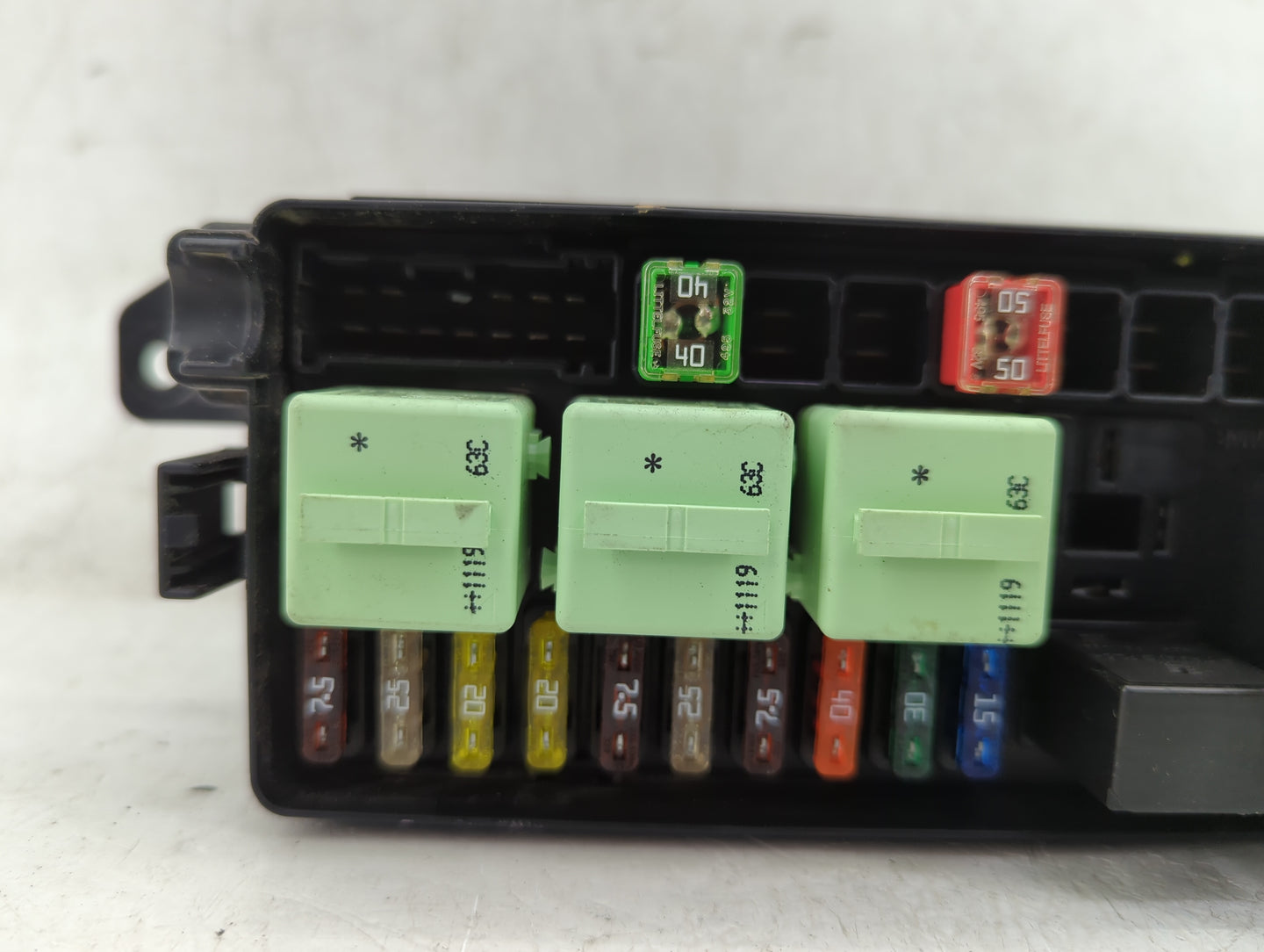 2011-2016 Mini Cooper Fusebox Fuse Box Panel Relay Module P/N:9240943-02 Fits Fits 2011 2012 2013 2014 2015 2016 OEM Used Au