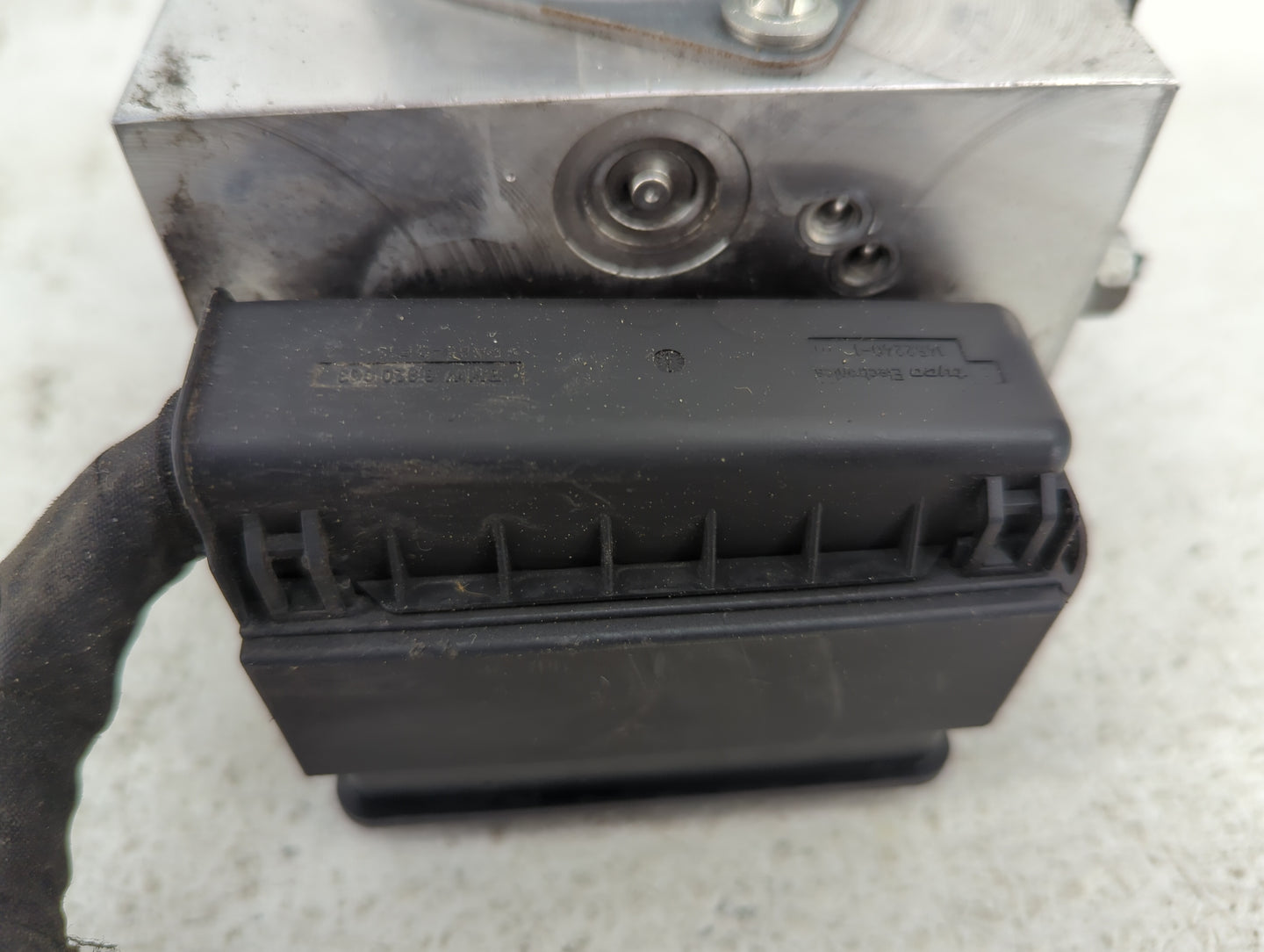 2012 Mini Cooper ABS Pump Control Module Replacement P/N:6796698 6796700, 54086050, 17723705, 18186305-A, 60944569418112116 