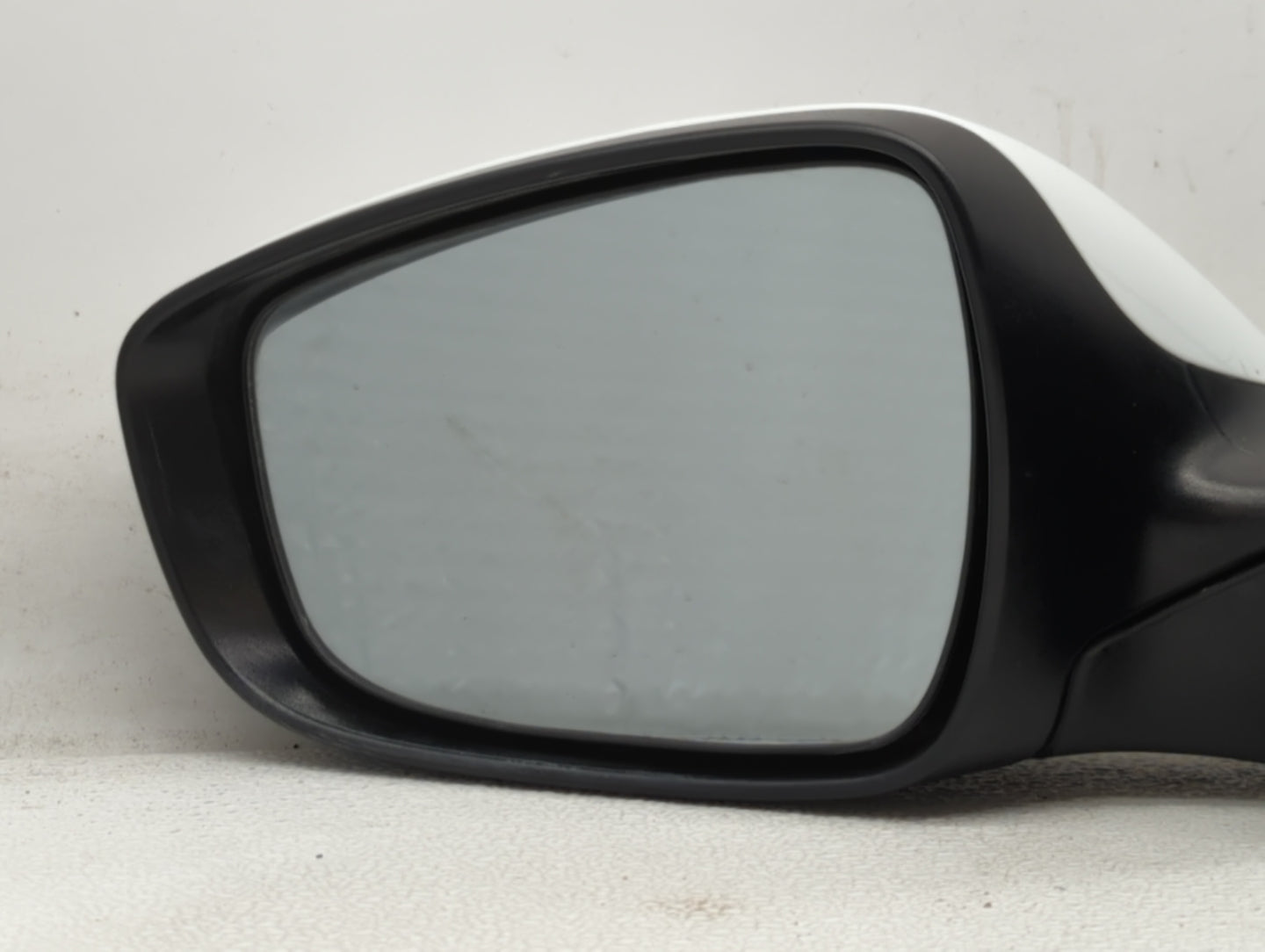 2011-2014 Mini Cooper Driver Side View Mirror - Left Door Mirror OEM Used - Oemusedautoparts1.com