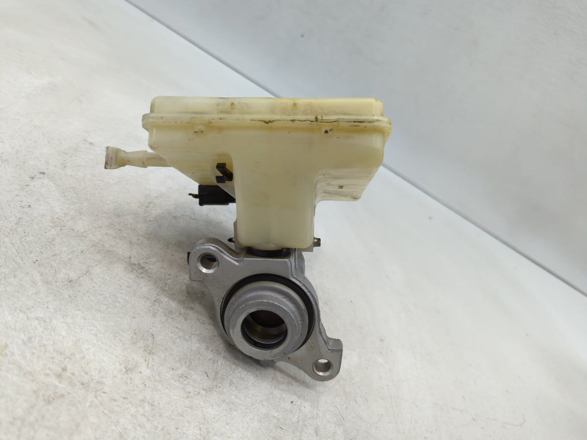 2008-2014 Mini Cooper Brake Master Cylinder 610428 - Oemusedautoparts1.com