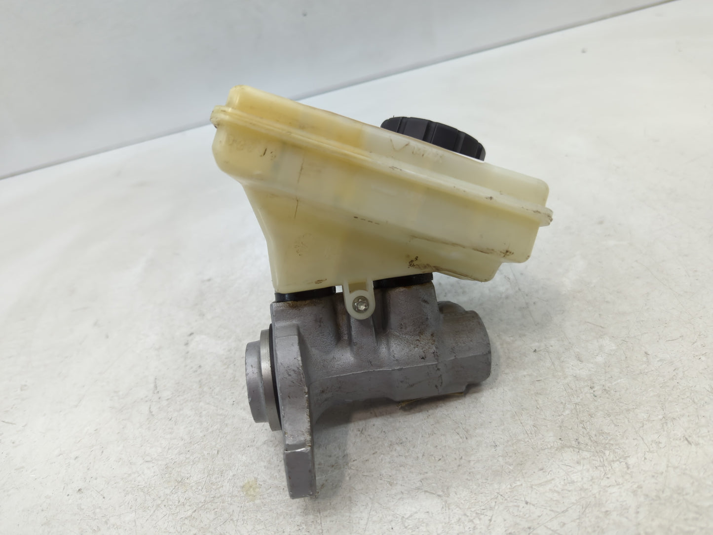 2008-2014 Mini Cooper Brake Master Cylinder - Oemusedautoparts1.com