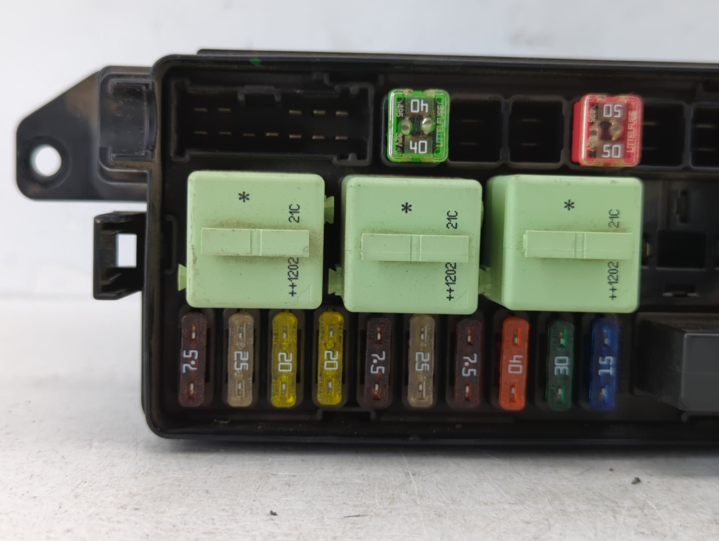 2011-2016 Mini Cooper Fusebox Fuse Box Panel Relay Module P/N:17236010 9240943-02 Fits Fits 2011 2012 2013 2014 2015 2016 OE