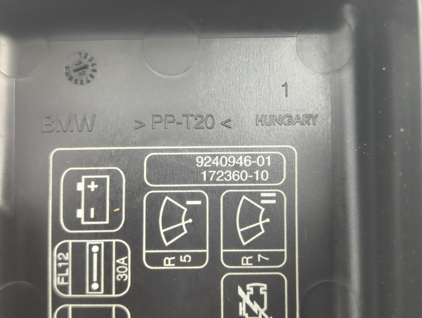 2011-2016 Mini Cooper Fusebox Fuse Box Panel Relay Module P/N:PP-T20 172360-10, 9240946-01 Fits Fits 2011 2012 2013 2014 201