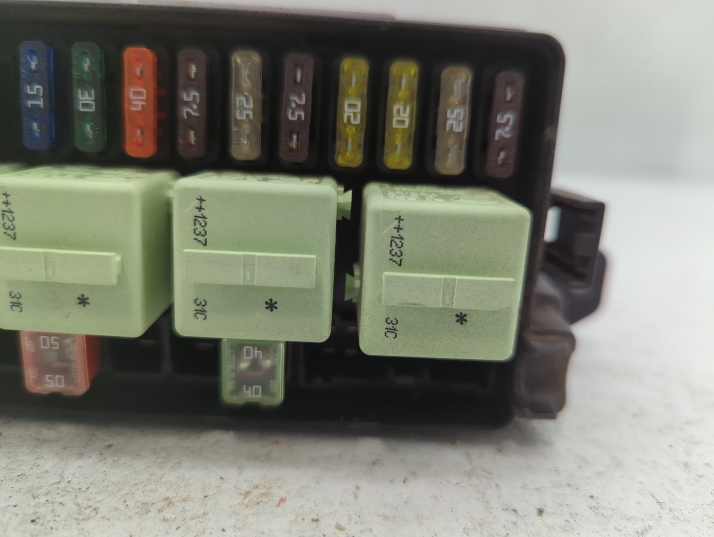 2011-2016 Mini Cooper Fusebox Fuse Box Panel Relay Module P/N:9240943-02 PP-T20, 172360-10 Fits Fits 2011 2012 2013 2014 201