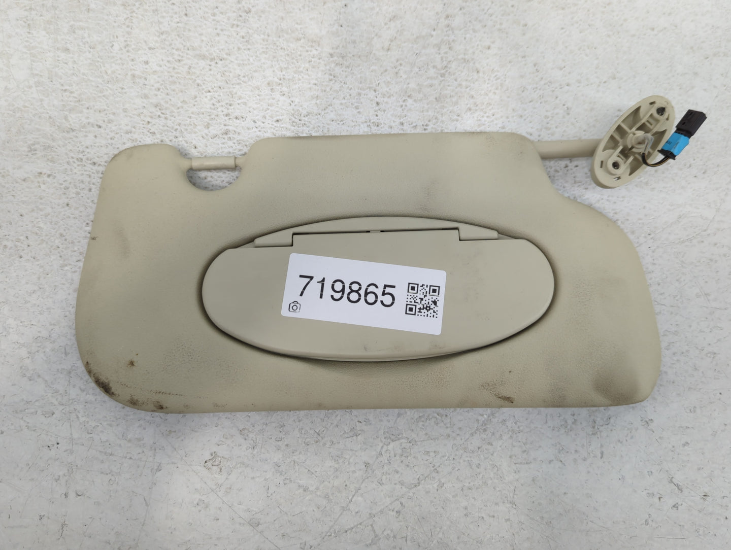 2012 Mini Cooper Sun Visor Shade Replacement Driver Left Mirror Fits OEM Used Auto Parts - Oemusedautoparts1.com