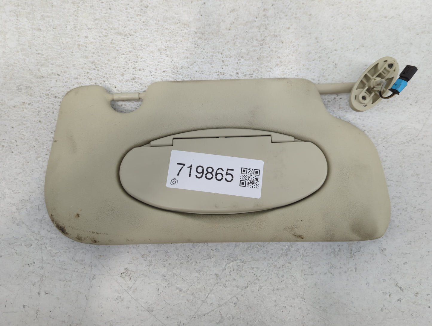 2012 Mini Cooper Sun Visor Shade Replacement Driver Left Mirror Fits OEM Used Auto Parts - Oemusedautoparts1.com