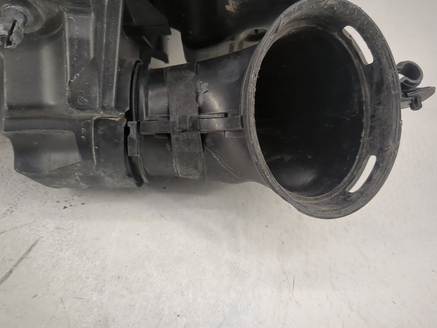 2011-2016 Mini Cooper Countryman Air Cleaner Intake-duct Hose Tube - Oemusedautoparts1.com