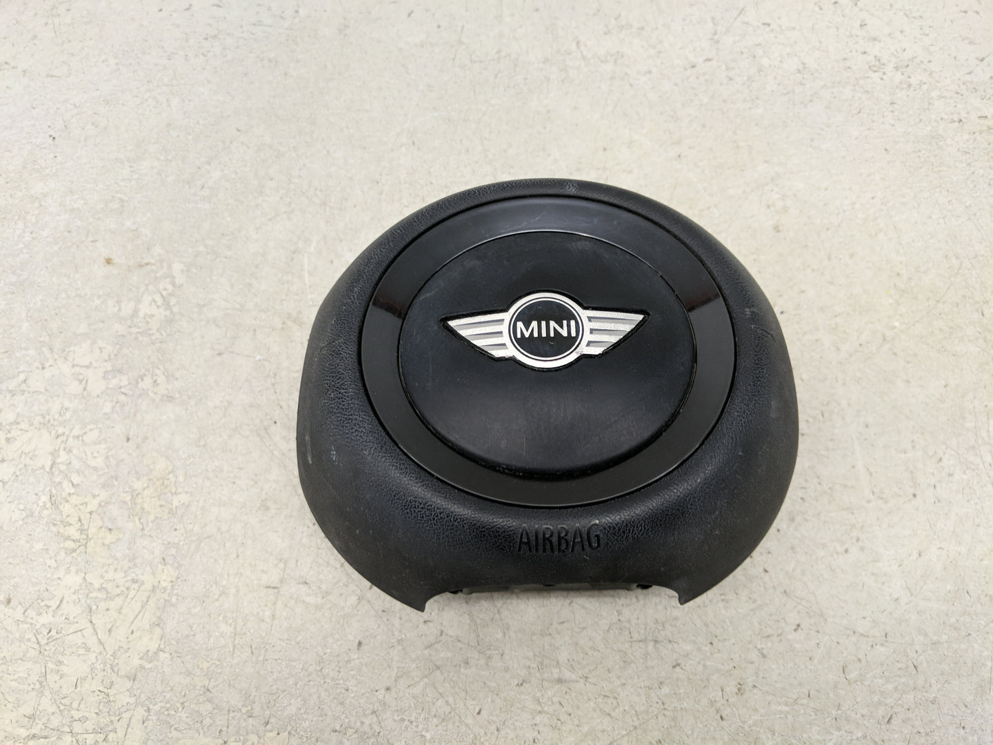 2011-2016 Mini Cooper Countryman Air Bag Driver Left Steering Wheel Mounted P/N:32309804889 Fits OEM Used Auto Parts - Oemus