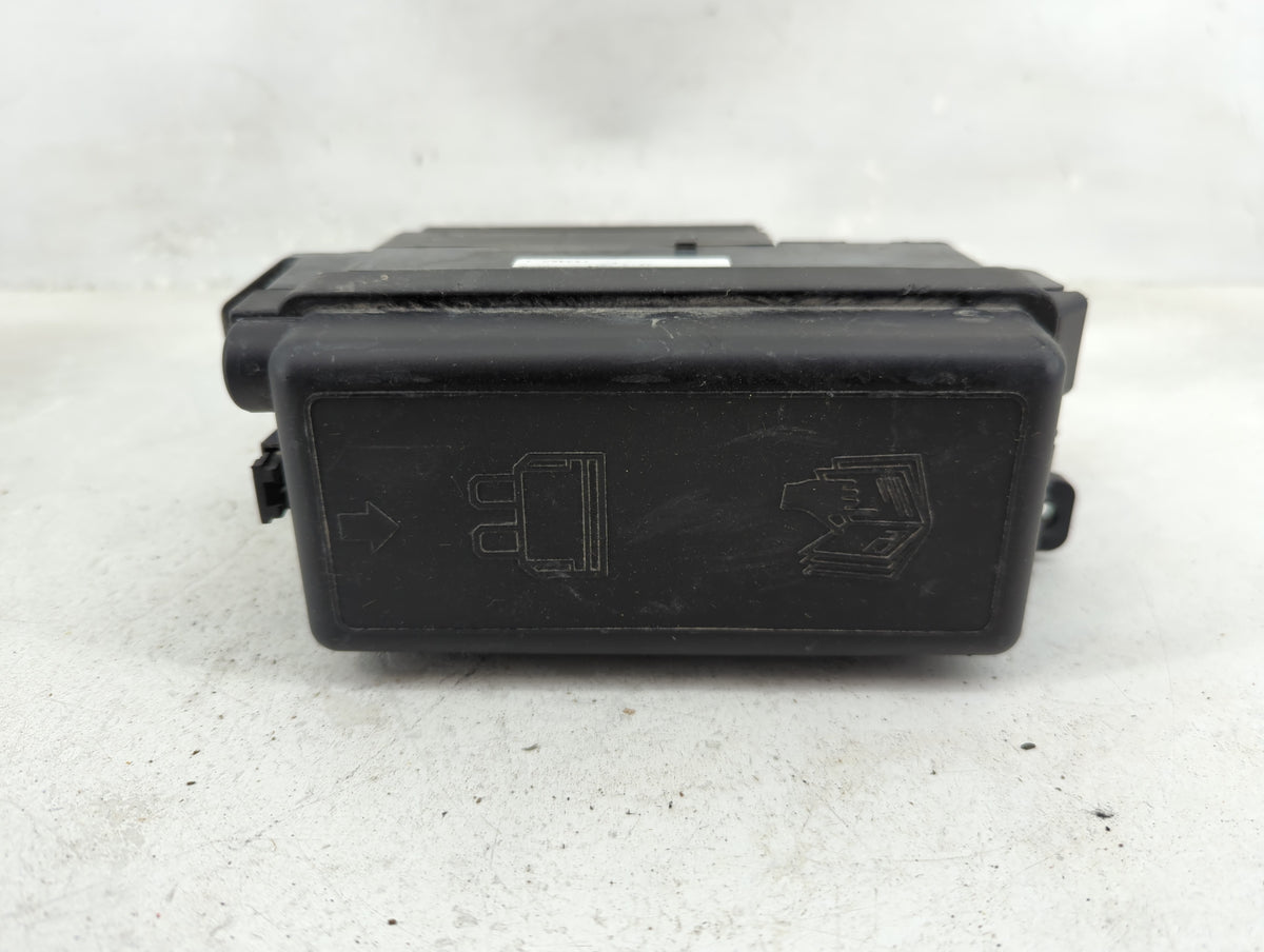 2012-2016 Mini Cooper Countryman Fusebox Fuse Box Panel Relay Module P/N:9240946-01 172360-10 Fits OEM Used Auto Parts - Oem