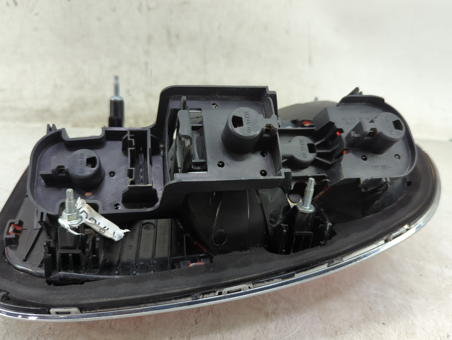 2011-2016 Mini Cooper Countryman Tail Light Assembly Driver Left OEM Fits Fits 2011 2012 2013 2014 2015 2016 OEM Used Auto P