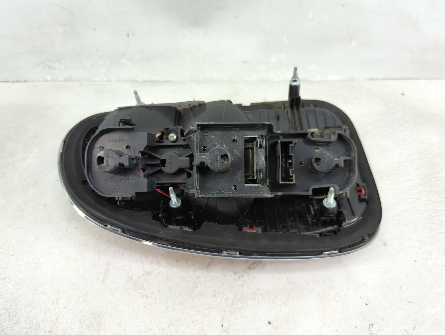 2011-2016 Mini Cooper Countryman Tail Light Assembly Passenger Right OEM P/N:9808152-01 Fits Fits 2011 2012 2013 2014 2015 2