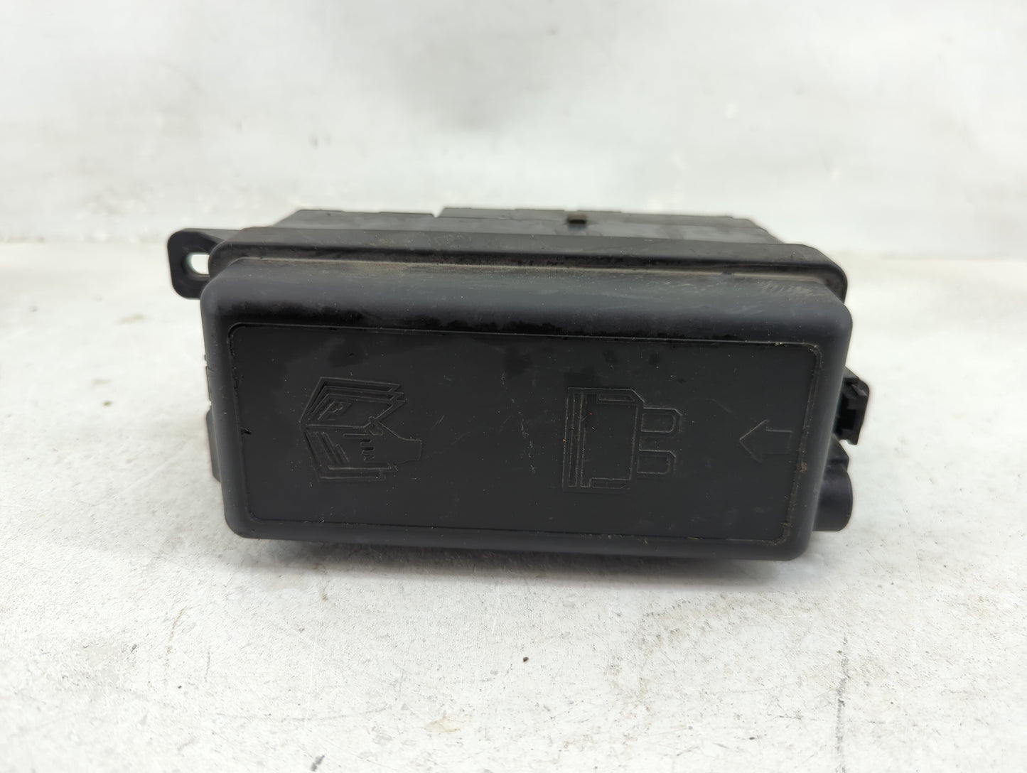 2012-2016 Mini Cooper Countryman Fusebox Fuse Box Panel Relay Module P/N:9240946-01 172360-10 Fits OEM Used Auto Parts - Oem