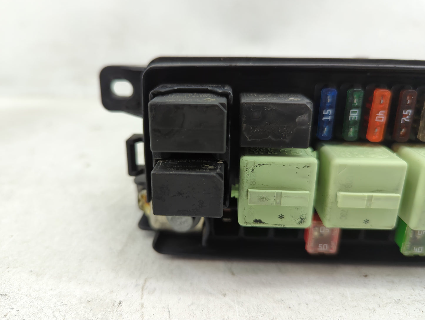 2012-2016 Mini Cooper Countryman Fusebox Fuse Box Panel Relay Module P/N:9240946-01 172360-10 Fits OEM Used Auto Parts - Oem