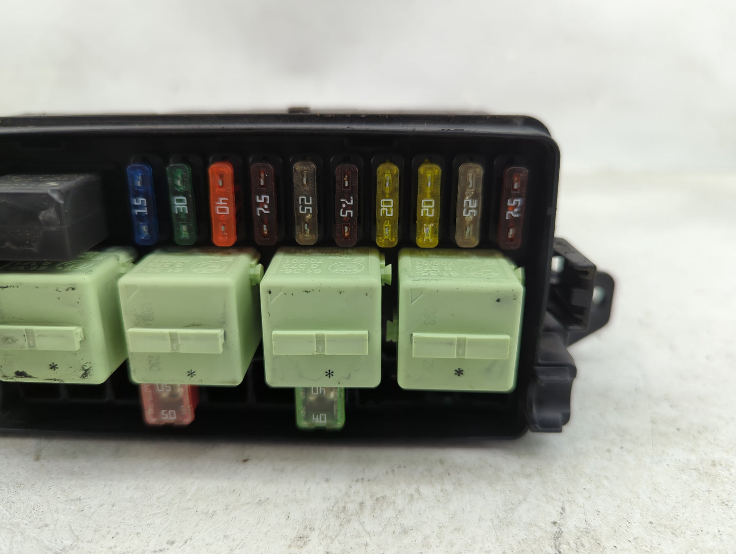 2012-2016 Mini Cooper Countryman Fusebox Fuse Box Panel Relay Module P/N:9240946-01 172360-10 Fits OEM Used Auto Parts - Oem