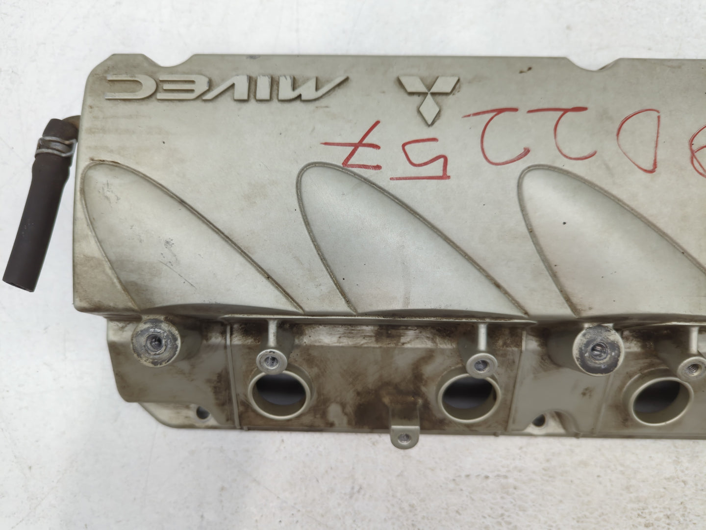 2012 Mitsubishi Eclipse Driver Left Cylinder Head Valve Cover Fits OEM Used Auto Parts - Oemusedautoparts1.com