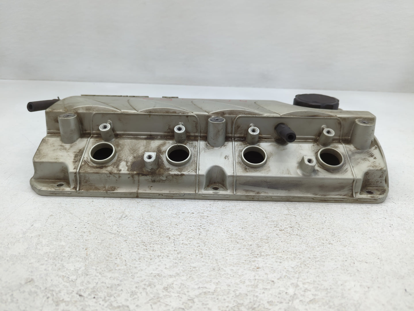 2012 Mitsubishi Eclipse Driver Left Cylinder Head Valve Cover Fits OEM Used Auto Parts - Oemusedautoparts1.com