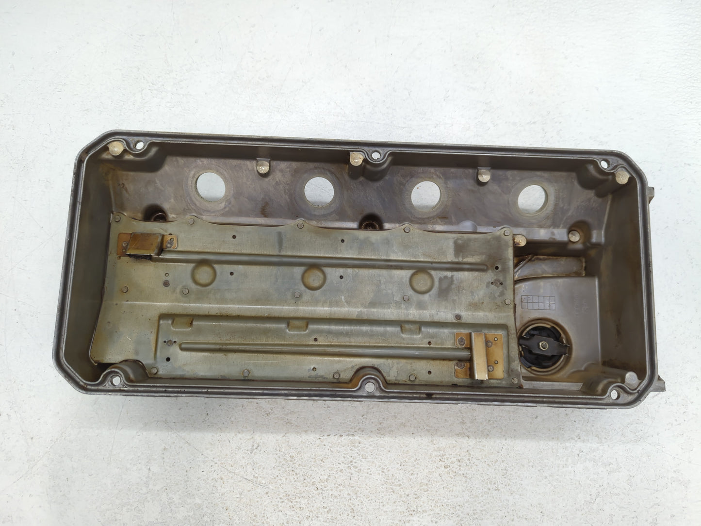 2012 Mitsubishi Eclipse Driver Left Cylinder Head Valve Cover Fits OEM Used Auto Parts - Oemusedautoparts1.com