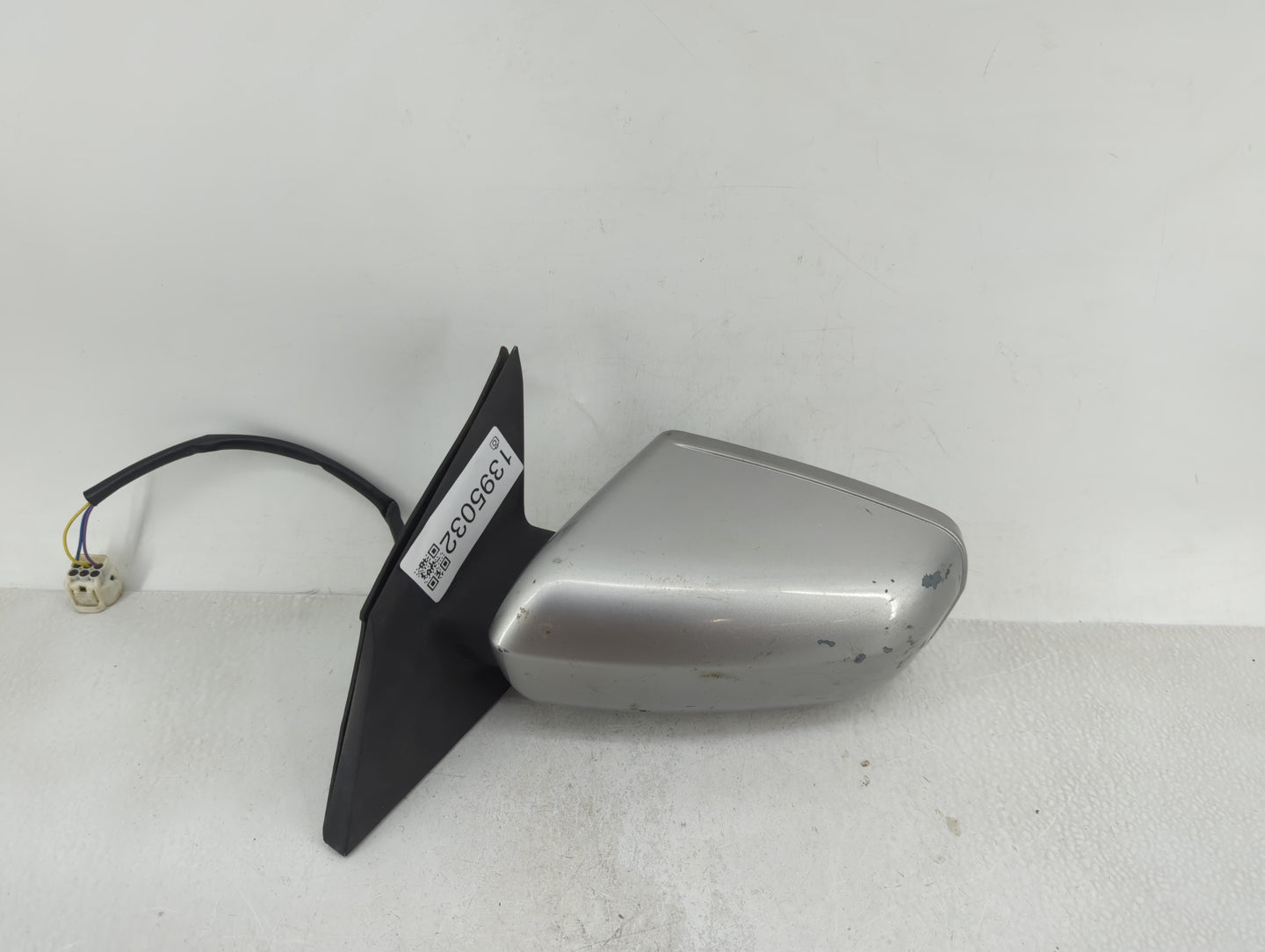2007-2012 Mitsubishi Galant Driver Side View Mirror - Left Door Mirror OEM Used - Oemusedautoparts1.com
