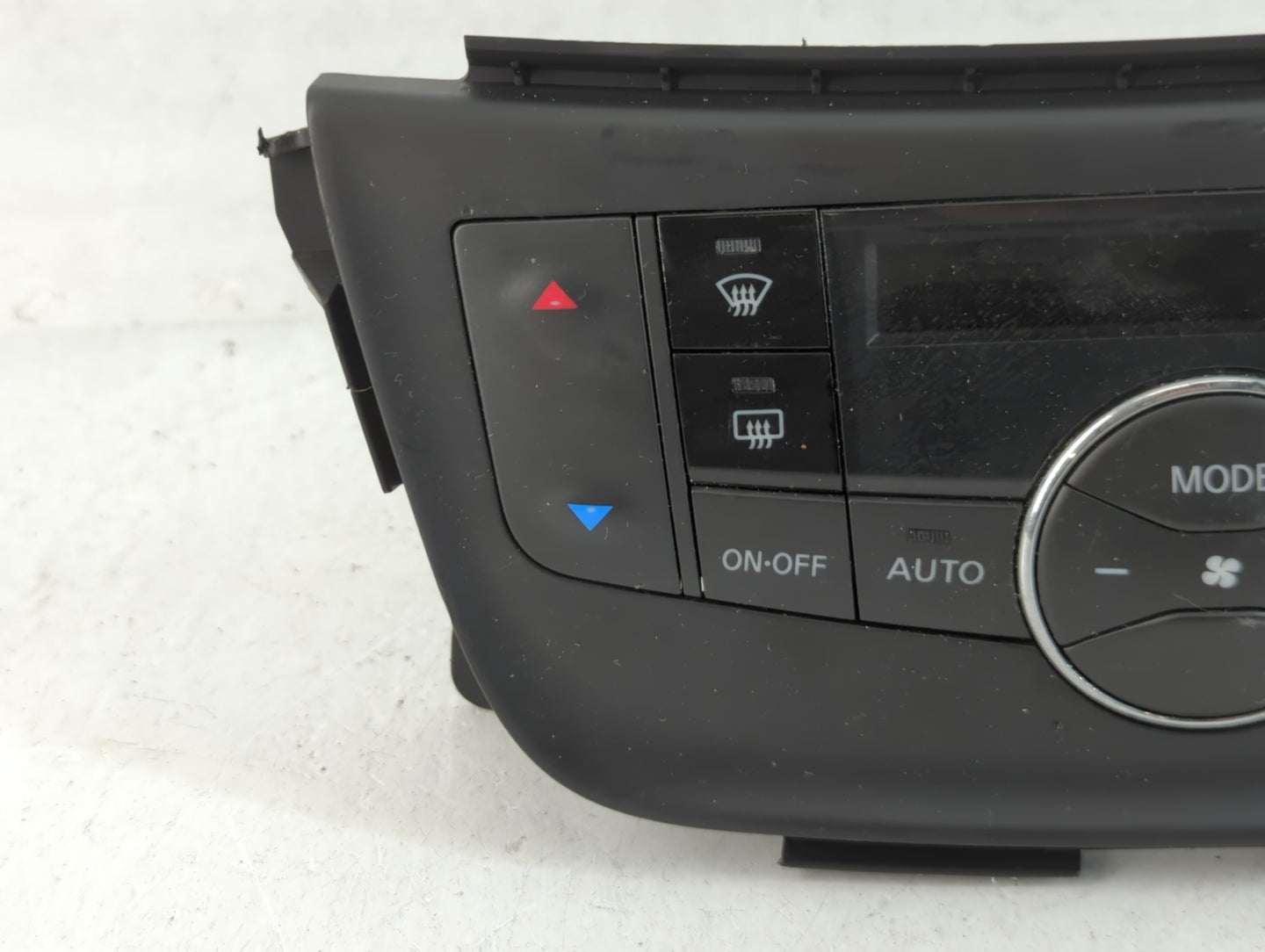 2006-2012 Mitsubishi Galant Radio AM FM Cd Player Receiver Replacement P/N:T473420762 Fits Fits 2006 2007 2008 2009 2010 201