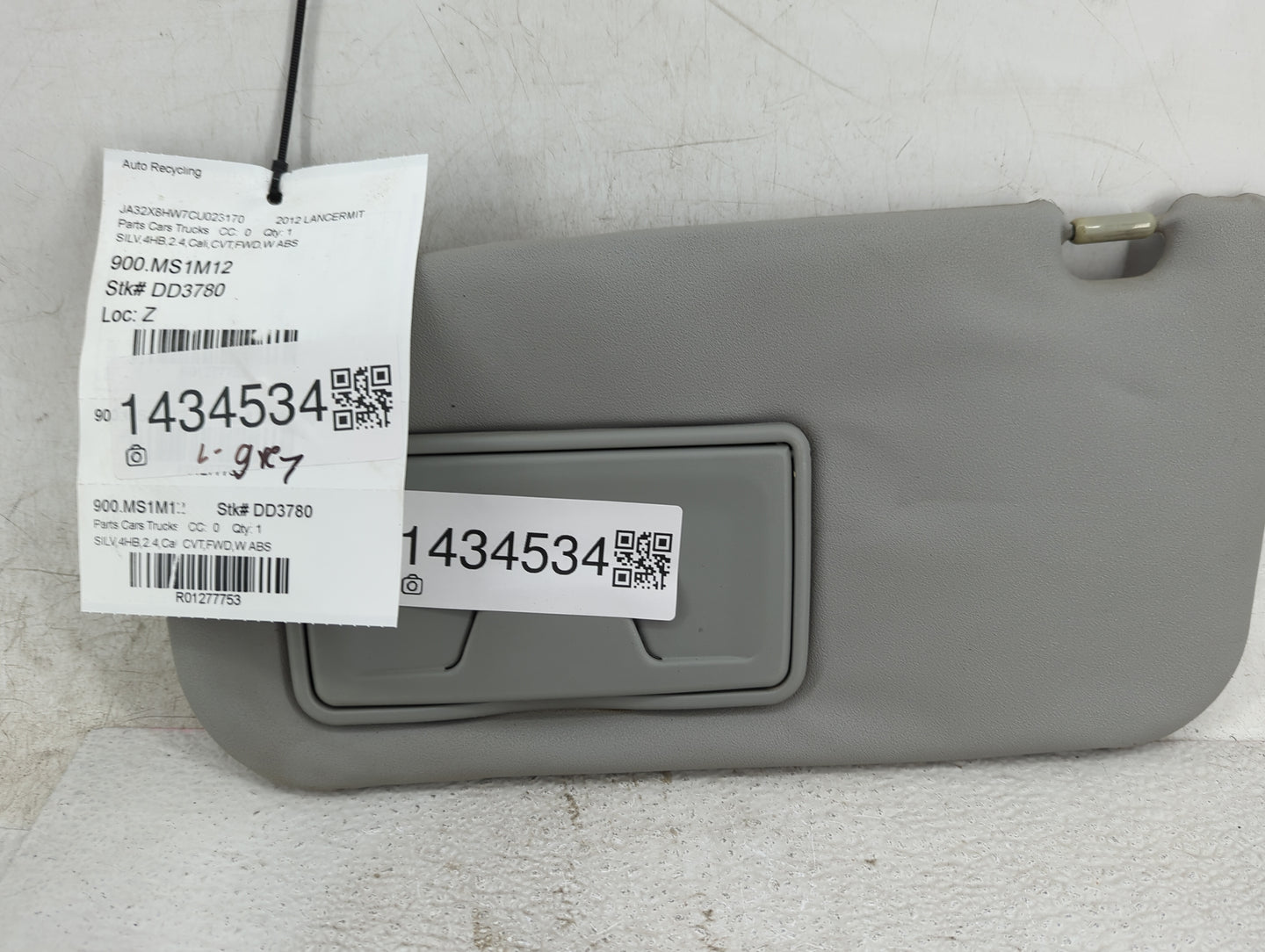 2007-2017 Mitsubishi Lancer Sun Visor Shade Replacement Driver Left Mirror Fits OEM Used Auto Parts - Oemusedautoparts1.com