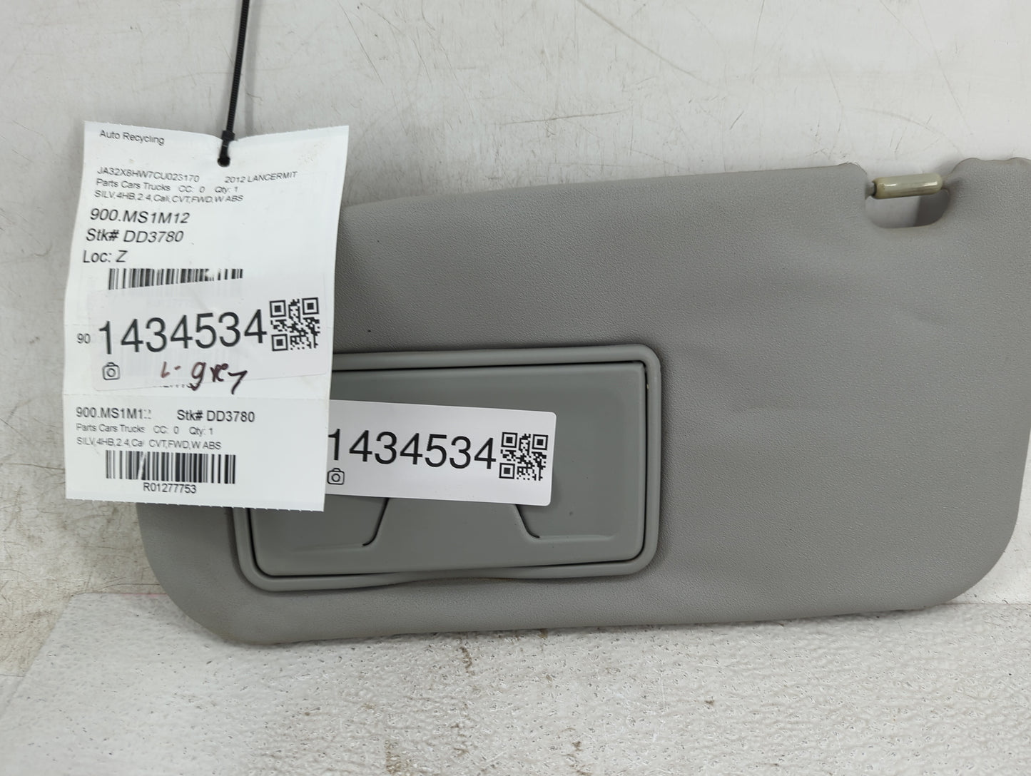 2007-2017 Mitsubishi Lancer Sun Visor Shade Replacement Driver Left Mirror Fits OEM Used Auto Parts - Oemusedautoparts1.com