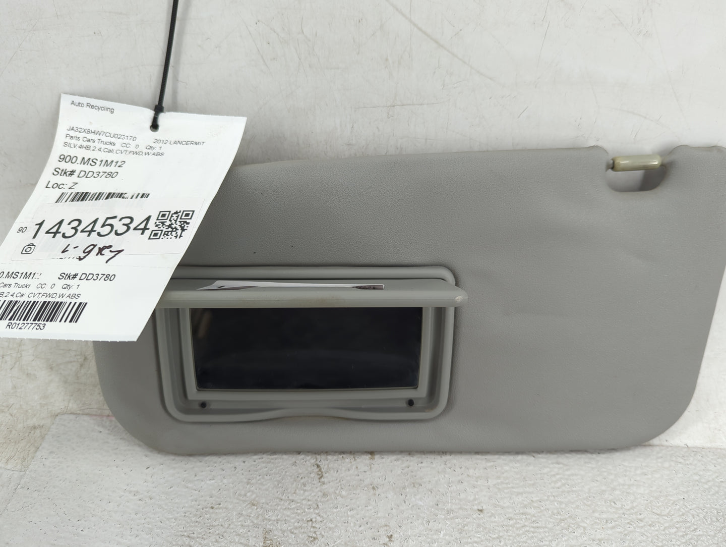 2007-2017 Mitsubishi Lancer Sun Visor Shade Replacement Driver Left Mirror Fits OEM Used Auto Parts - Oemusedautoparts1.com