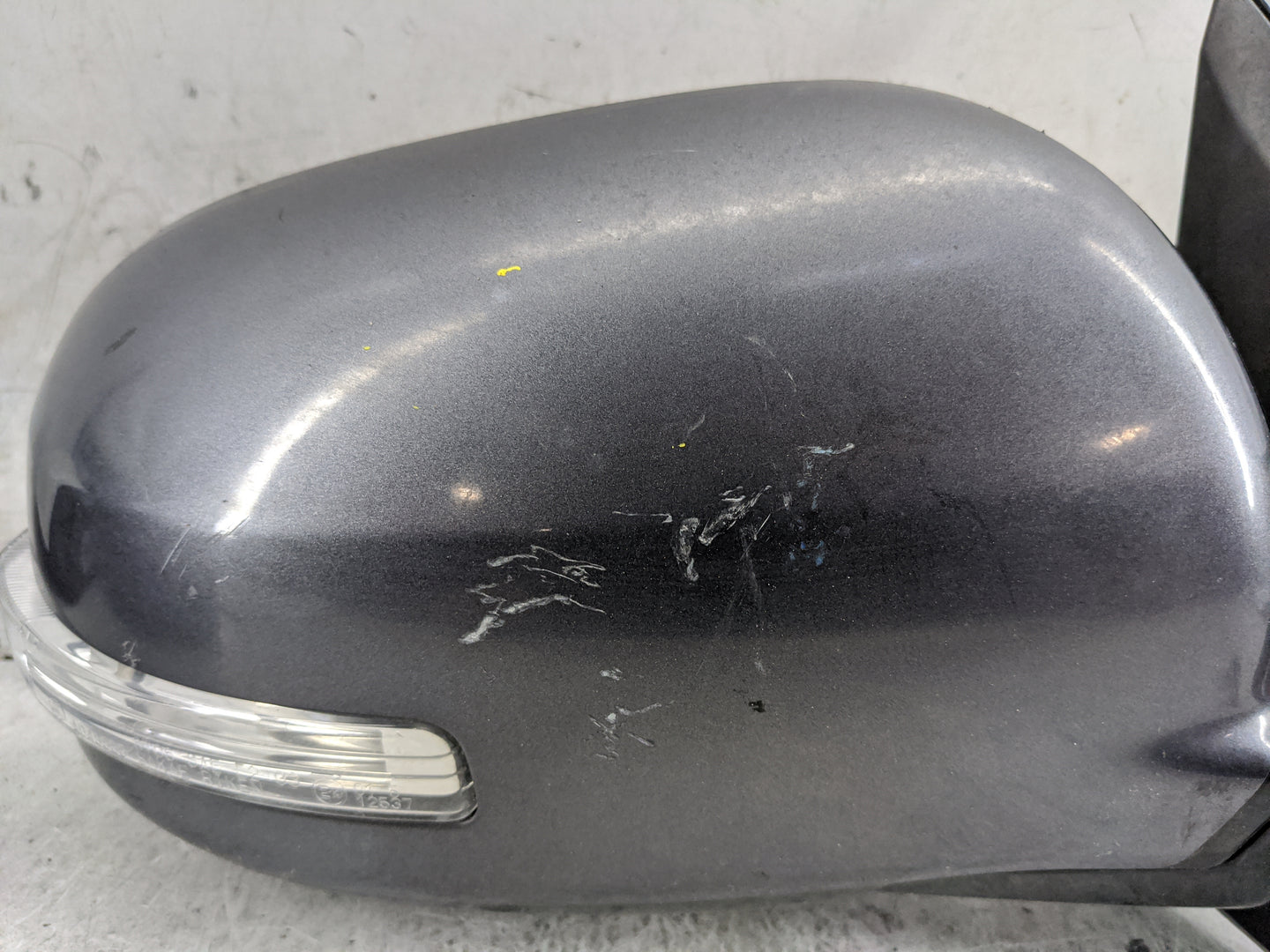 2010-2012 Mitsubishi Outlander Passenger Side View Mirror - Right Door Mirror OEM Used - Oemusedautoparts1.com