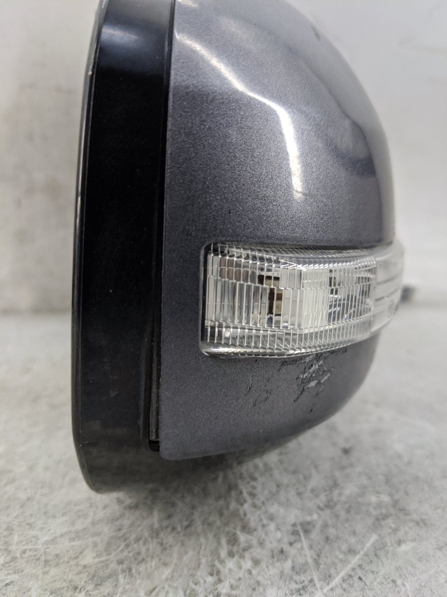 2010-2012 Mitsubishi Outlander Passenger Side View Mirror - Right Door Mirror OEM Used - Oemusedautoparts1.com