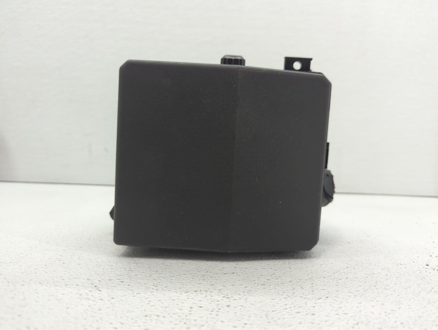 2010-2013 Mitsubishi Outlander Fusebox Fuse Box Panel Relay Module Fits Fits 2010 2011 2012 2013 OEM Used Auto Parts - Oemus