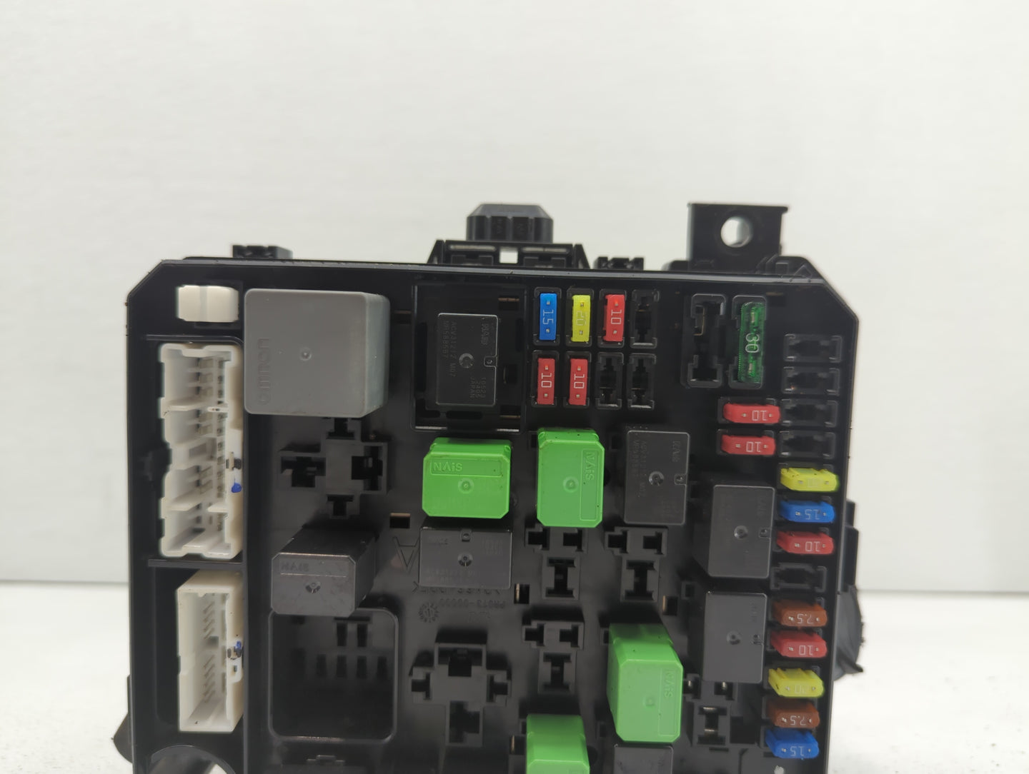 2010-2013 Mitsubishi Outlander Fusebox Fuse Box Panel Relay Module Fits Fits 2010 2011 2012 2013 OEM Used Auto Parts - Oemus