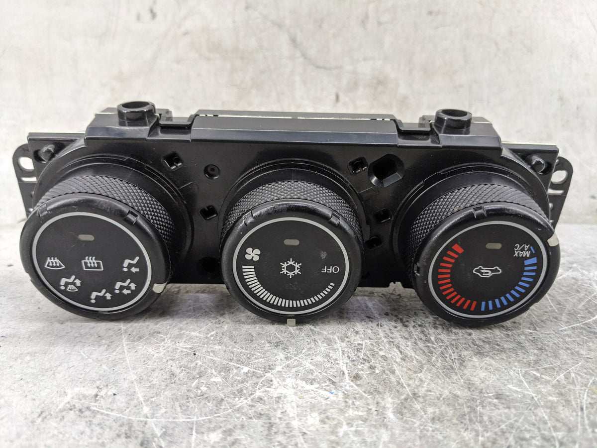 2007-2013 Mitsubishi Outlander Climate Control Module Temperature AC/Heater Replacement P/N:7820A073XA Fits OEM Used Auto Pa