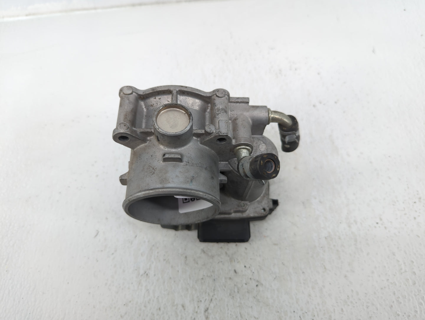 2012 Mitsubishi Outlander Throttle Body P/N:2005 060 57021 B Fits OEM Used Auto Parts - Oemusedautoparts1.com