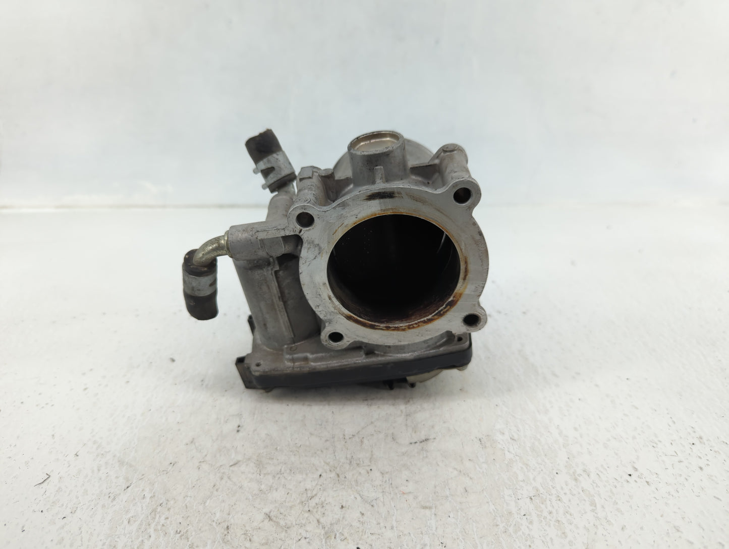 2012 Mitsubishi Outlander Throttle Body P/N:2005 060 57021 B Fits OEM Used Auto Parts - Oemusedautoparts1.com