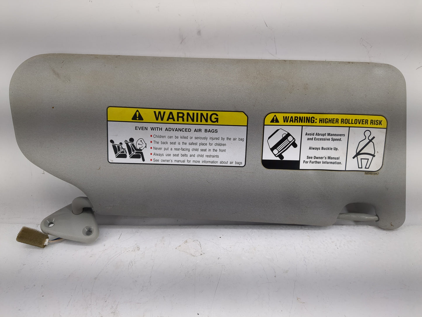 2011-2012 Mitsubishi Outlander Sport Sun Visor Shade Replacement Driver Left Mirror Fits Fits 2010 2011 2012 OEM Used Auto P