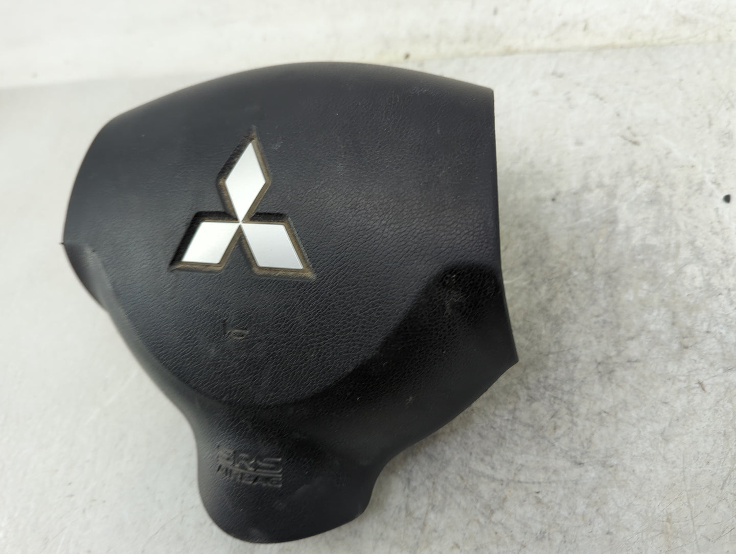 2011-2012 Mitsubishi Outlander Sport Air Bag Driver Left Steering Wheel Mounted Fits Fits 2011 2012 OEM Used Auto Parts - Oe