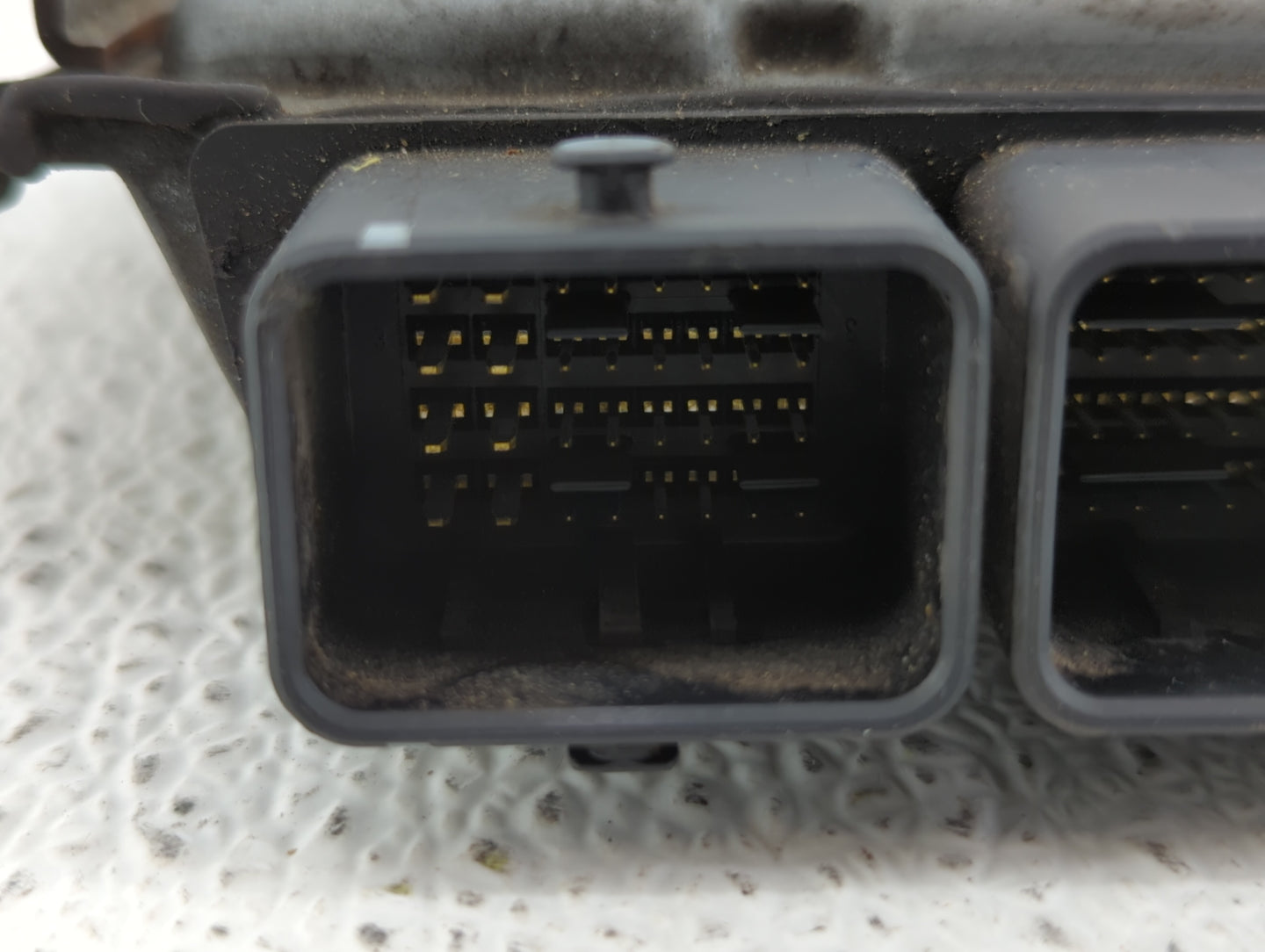 2012 Mitsubishi Outlander Sport PCM Engine Control Computer ECU ECM PCU OEM P/N:NEC017-055 BEM400-300 A1, 1860B745 Fits OEM 