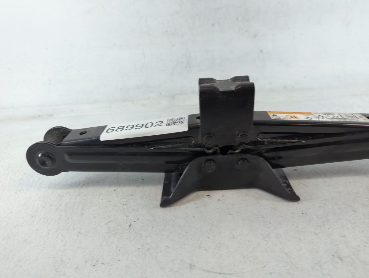 2012 Mitsubishi Outlander Sport Spare Scissor Car Jack - Oemusedautoparts1.com